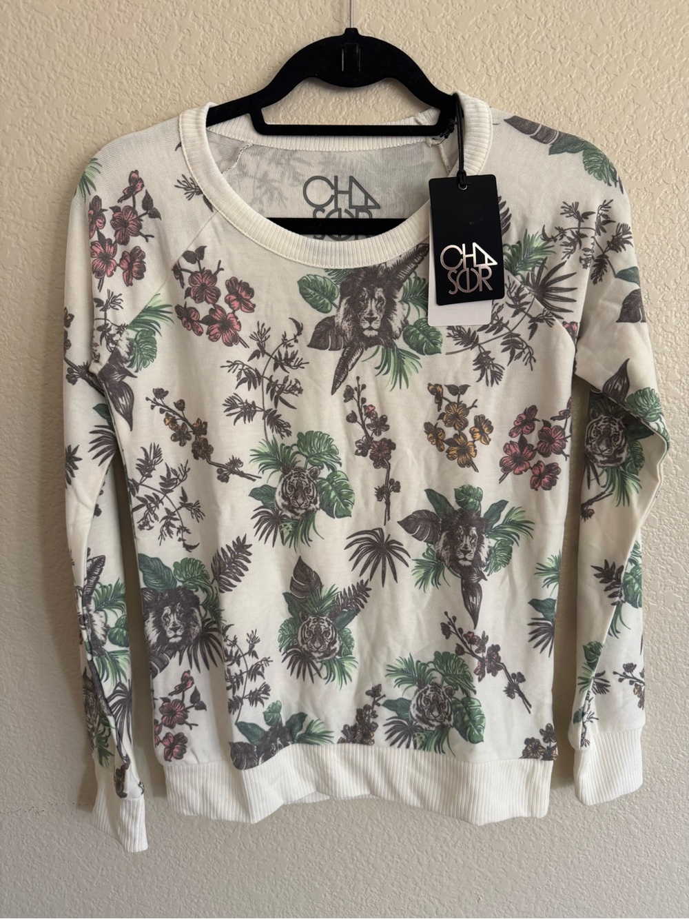 Chaser NWT Big Cats Graphic Crew Long Sleeve- Small